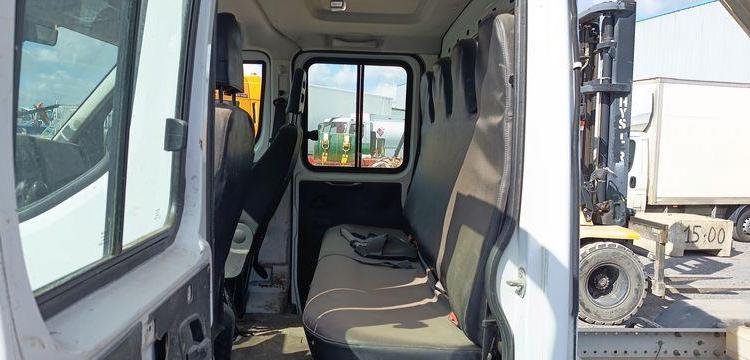 IVECO 35C12 D BLANC FA-983-CJ