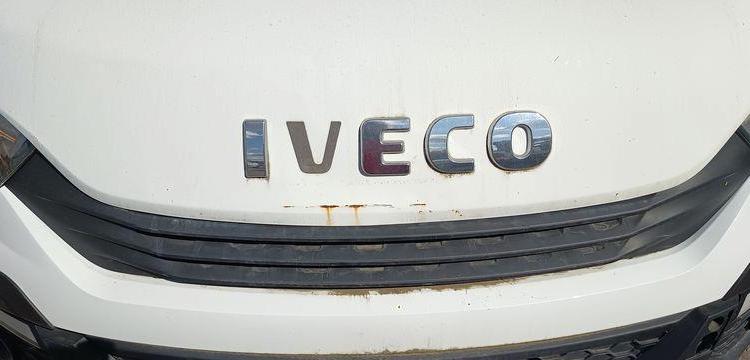 IVECO 35C12 D BLANC FA-983-CJ