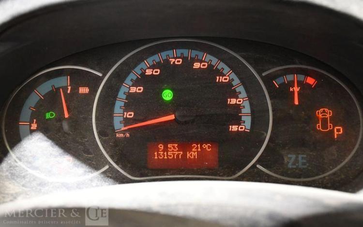 RENAULT KANGOO ZE 33 JAUNE FB-310-ZY