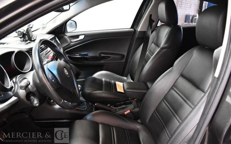 ALFAROMEO GIULIETTA 1,6 JTDM 105 DISTINCTIVE GRIS FC-605-LB