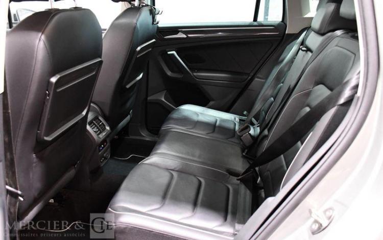 VOLKSWAGEN TIGUAN GRIS FD-950-BP