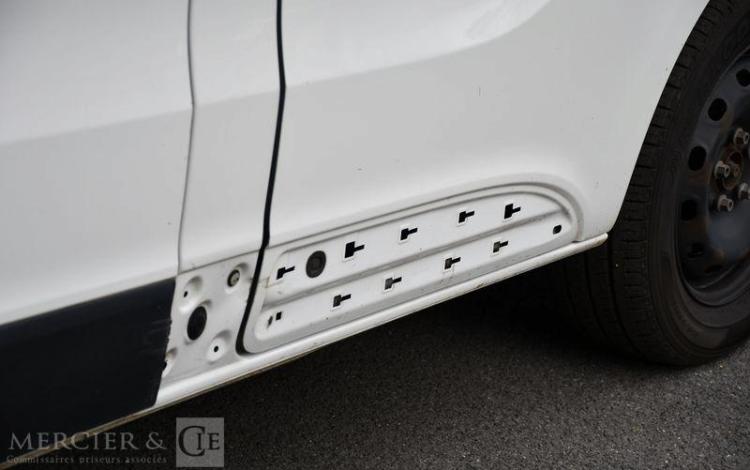 RENAULT TRAFIC GCF L1H1 1000 DCI 120 BLANC FF-330-EV