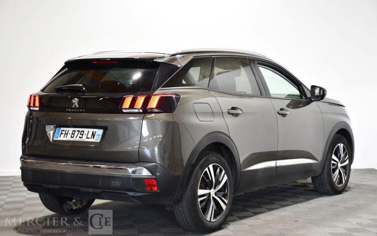 PEUGEOT 3008 1,2 PURE TECH 130 ALLURE VERT FH-879-LN