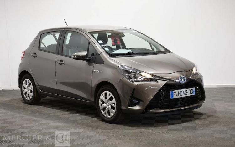 TOYOTA YARIS HYBRIDE MY19 100CH GRIS FJ-043-DG