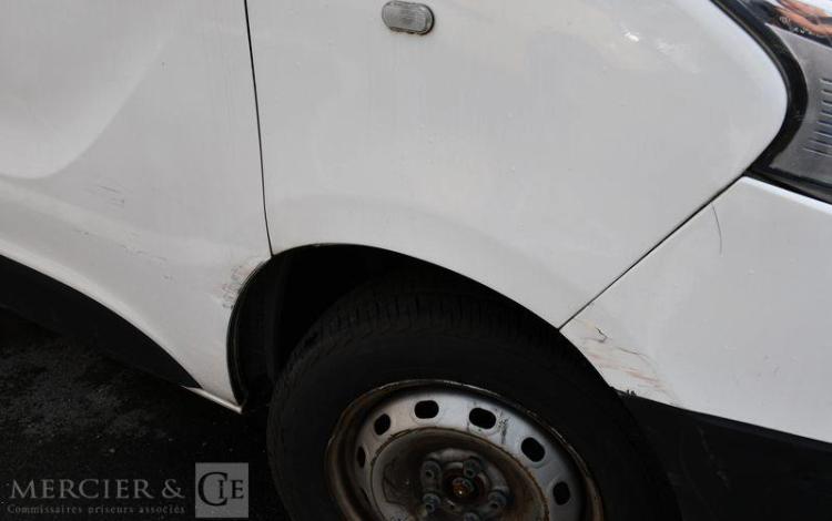 RENAULT TRAFIC L2H1 1300 DCI 95 BLANC FJ-213-DY