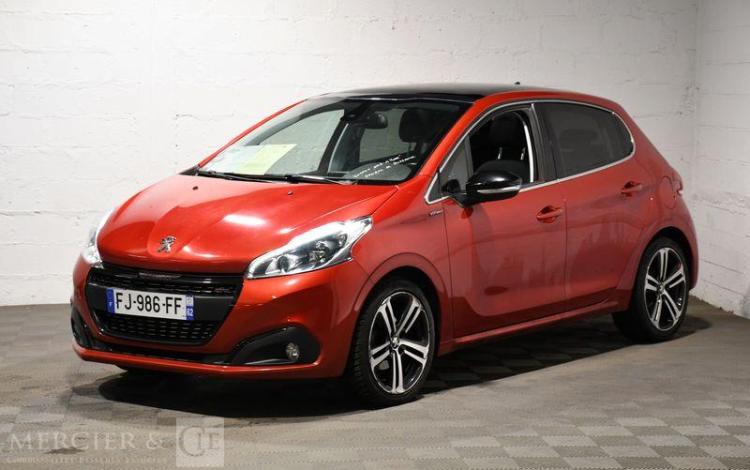PEUGEOT 208 1,2 PURE TECH 110 GT LINE S&S ROUGE FJ-986-FF