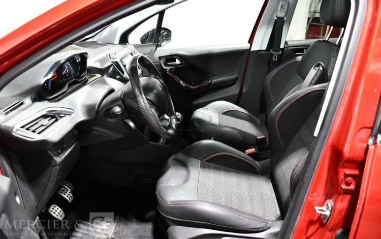 PEUGEOT 208 1,2 PURE TECH 110 GT LINE S&S ROUGE FJ-986-FF