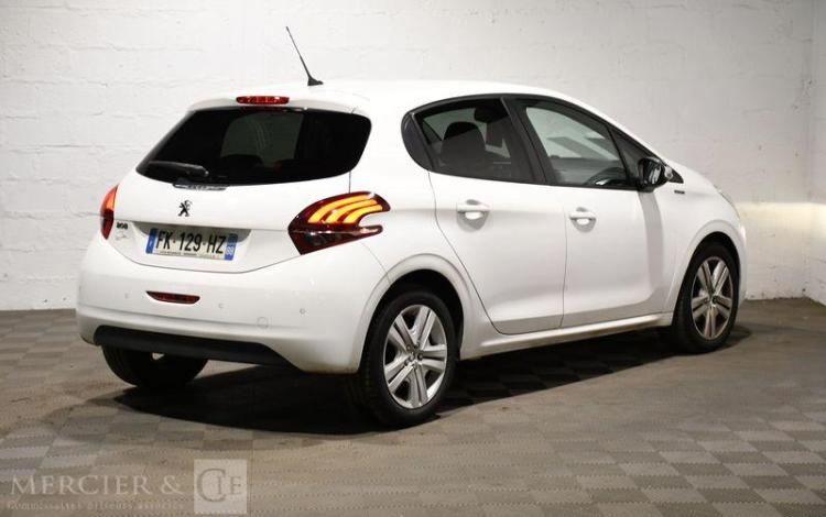 PEUGEOT 208 1.2 PURETECH 80 SIGNATURE BLANC FK-129-HZ