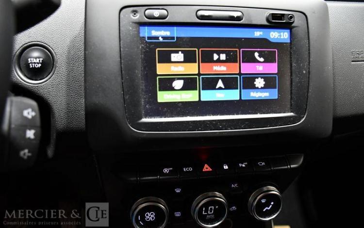 DACIA DUSTER TECHROAD BLUE DCI 115 4X2 BLEU FK-375-LL
