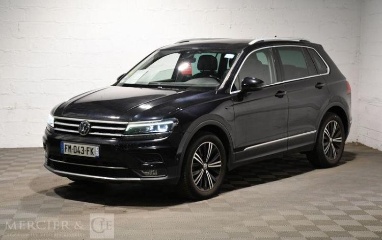 VOLKSWAGEN TIGUAN NOIR FM-043-FK