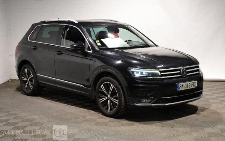 VOLKSWAGEN TIGUAN NOIR FM-043-FK
