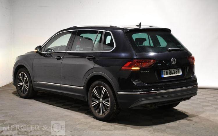 VOLKSWAGEN TIGUAN NOIR FM-043-FK