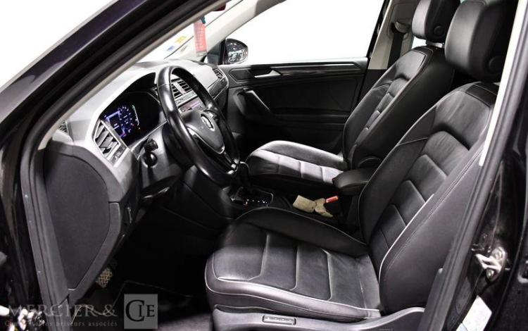 VOLKSWAGEN TIGUAN NOIR FM-043-FK