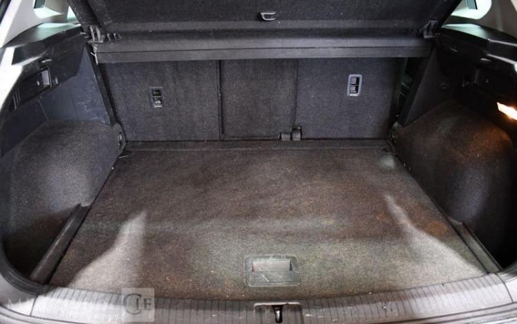 VOLKSWAGEN TIGUAN GRIS FM-600-VL