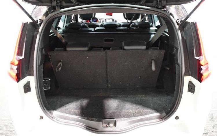 RENAULT GD SCENIC SL BLACK EDITION BLUE DCI 150 BLANC FM-629-RT