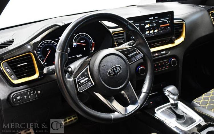 KIA XCEED 1.4 T-GDI 140 LAUNCH EDITION DCT GRIS FN-844-RT