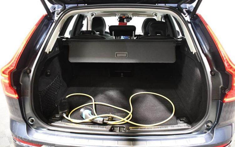 VOLVO XC60 2.0 T8 390H 300 RECHARGE PHEV HYBRID INSCRIPTION LUXE AWD GEARTRONIC BLEU FQ-394-VP