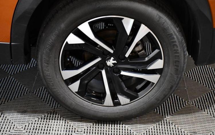 PEUGEOT 2008 1,2 PURE TECH 130 S&S ORA FQ-596-VW