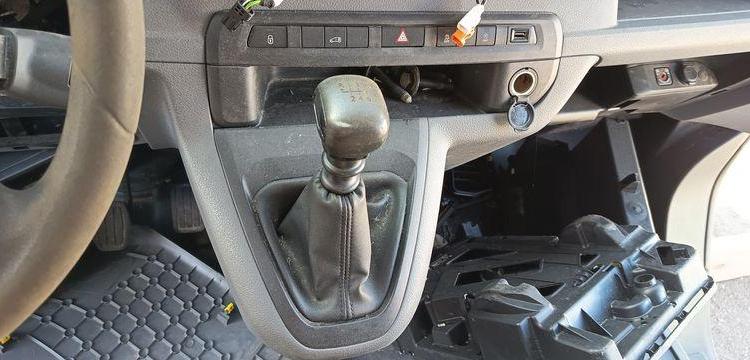 CITROEN JUMPY CLUB XL BLUEHDI 120 BVM6 – DIESEL – ANNEE 2020 BLANC FV-400-HK