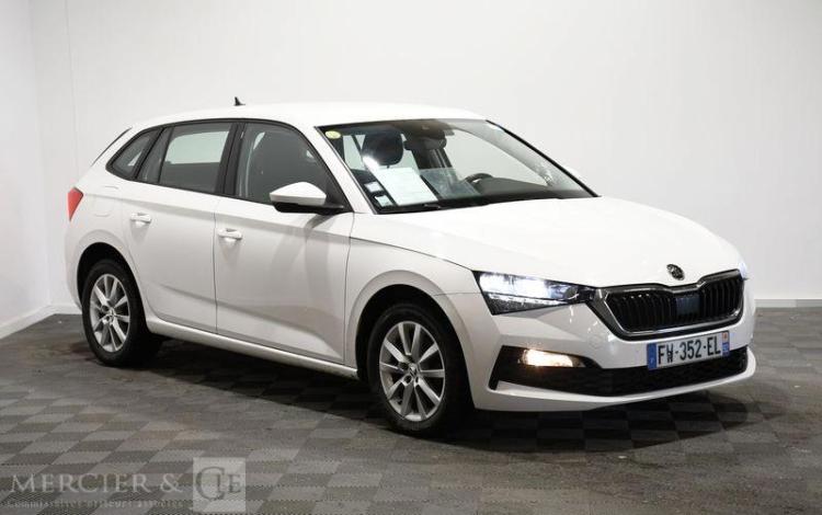 SKODA SCALA BLANC FW-352-EL