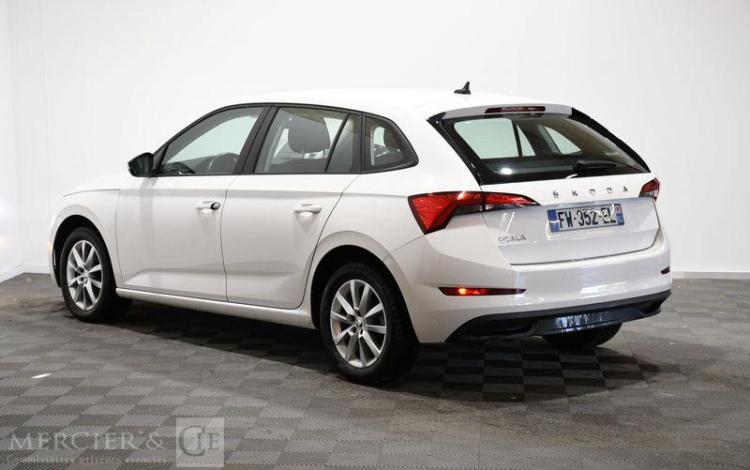 SKODA SCALA BLANC FW-352-EL