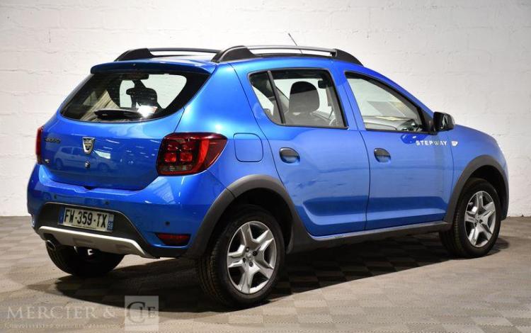 DACIA SANDERO STEPWAY BLUE DCI 95 BLEU FW-359-TX