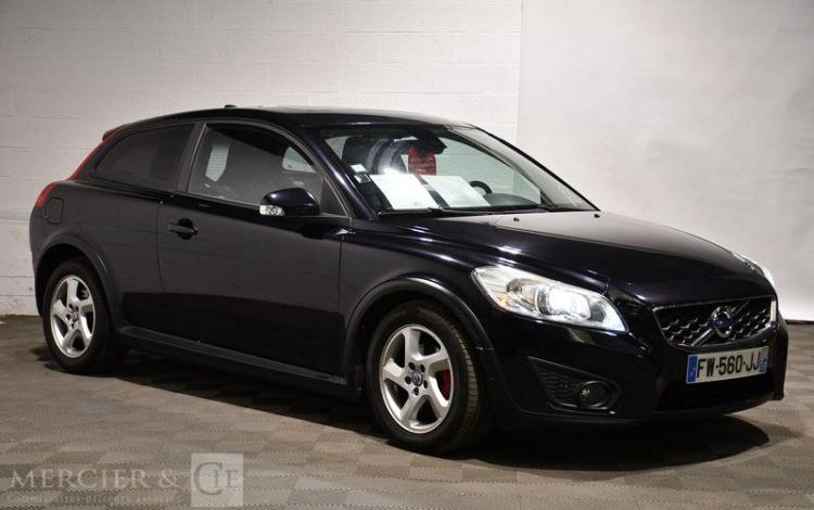 VOLVO C30 1.6 D 110 DRIVE MOMENTUM NOIR FW-560-JJ