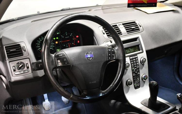 VOLVO C30 1.6 D 110 DRIVE MOMENTUM NOIR FW-560-JJ