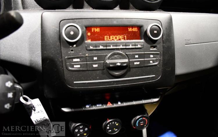 DACIA DUSTER ESSENTIEL BLUE DCI 95 4X2 BLANC FX-200-VC