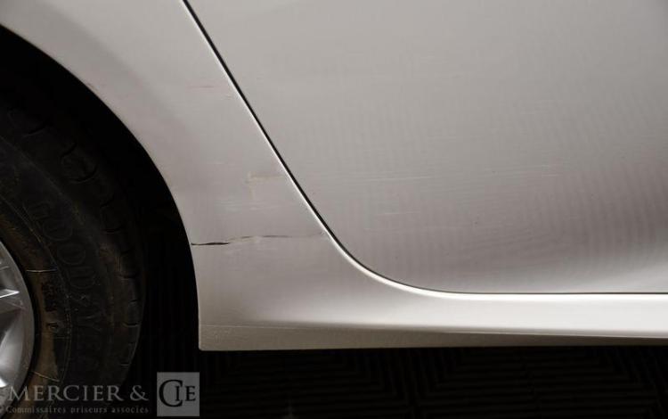 PEUGEOT 208 SOCIETE 1.6 BLUEHDI 100 PREMIUM BLANC FX-941-YC