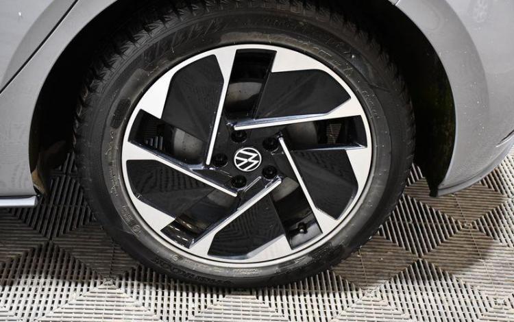 VOLKSWAGEN ID3  205 58kWh BUSINESS GRIS FY-206-KY