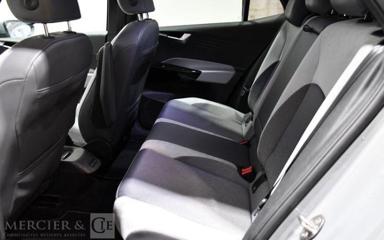 VOLKSWAGEN ID3  205 58kWh BUSINESS GRIS FY-206-KY