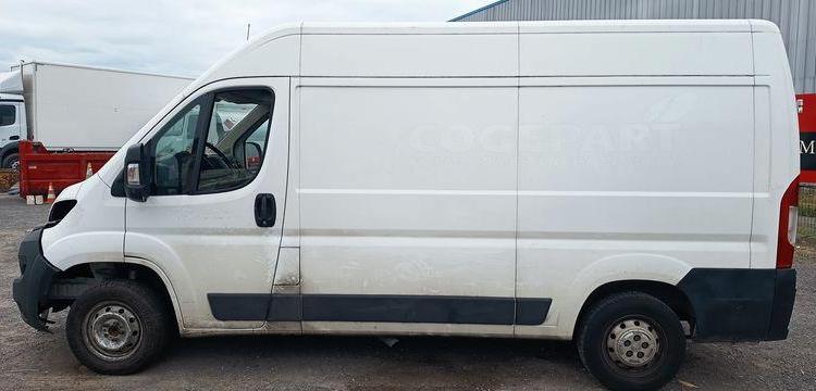 PEUGEOT BOXER 3 PHASE 3 FOURGON 335 L2H2 2,2 BLUE HDI 16V S&S 140CV – DIESEL – AN 2021 BLANC FY-466-PK