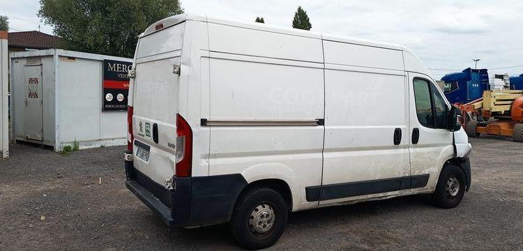 PEUGEOT BOXER 3 PHASE 3 FOURGON 335 L2H2 2,2 BLUE HDI 16V S&S 140CV – DIESEL – AN 2021 BLANC FY-466-PK