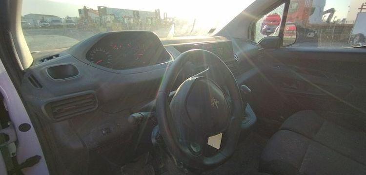 PEUGEOT PARTNER  1,5 BLUEHDI 100 CV – AN  2021 – 61697 KM AVEC GALERIE BLANC FZ-321-TV