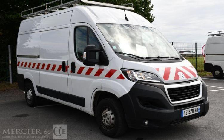 PEUGEOT BOXER 333 2.2 BLUEHDI 140 L2H2 ASPHALT BLANC FZ-520-NB