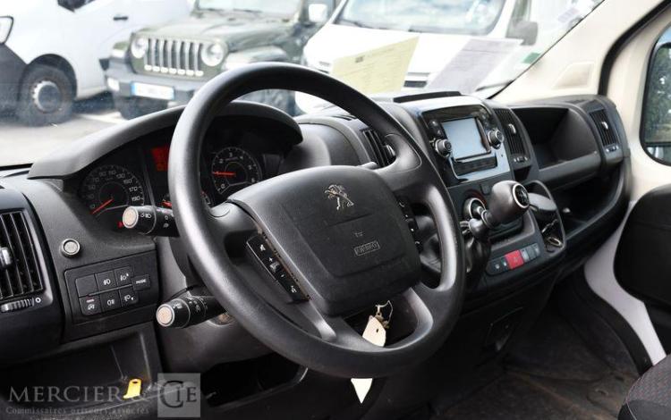 PEUGEOT BOXER 333 2.2 BLUEHDI 140 L2H2 ASPHALT BLANC FZ-520-NB