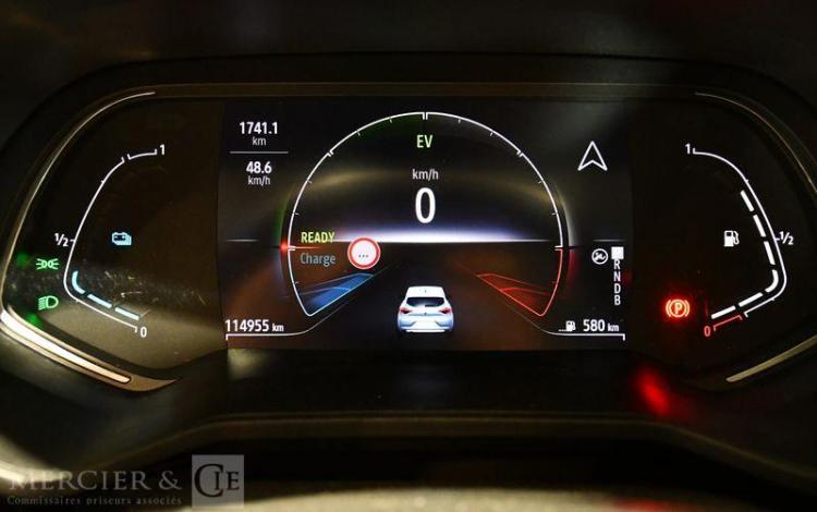 RENAULT CLIO BUSINESS E-TECH 140 GRIS FZ-531-NQ
