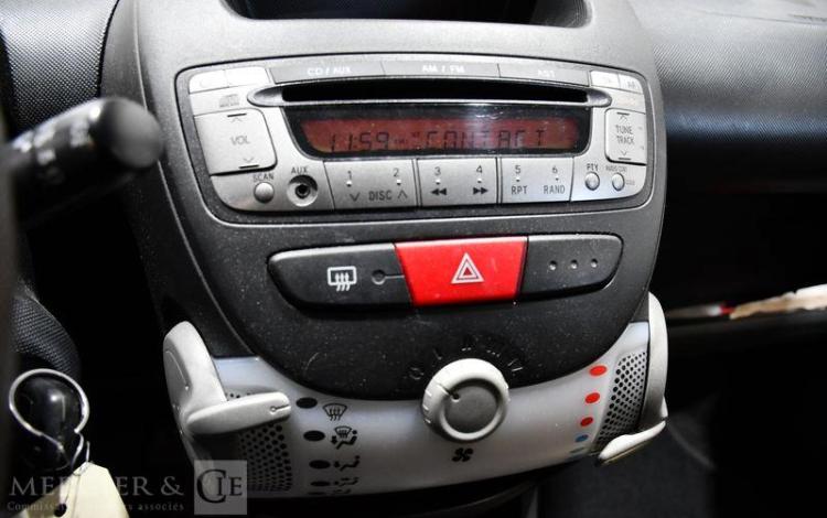 CITROEN C1 BLANC GA-189-LZ