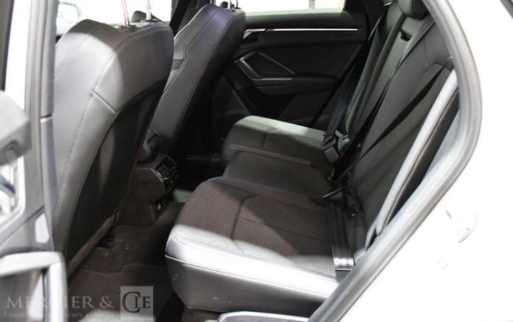 AUDI Q3 BLANC GB-114-ZW