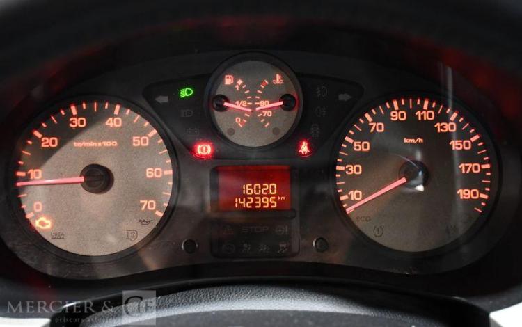 CITROEN BERLINGO COMBI 1,6 BLUEHDI 100 FEEL GRIS GB-627-MD