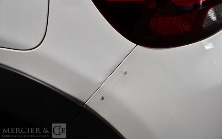 CITROEN C3 BLUEHDI 100 S&S BLANC GB-702-EB