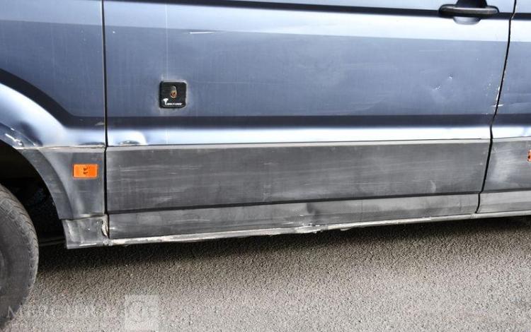 VOLKSWAGEN CRAFTER 3 BLEU GB-827-EZ