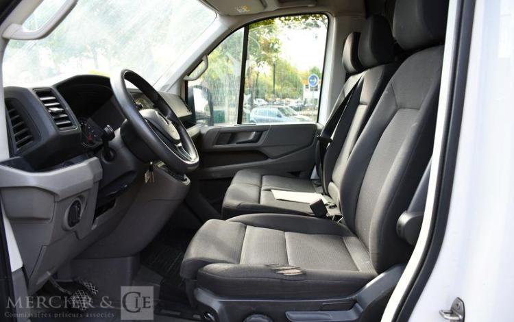 VOLKSWAGEN CRAFTER 3 BLEU GB-827-EZ