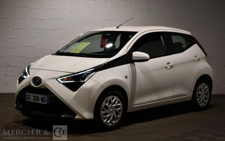 TOYOTA AYGO 1.0 VVTI 70 X-PLAY BLANC GC-309-ND