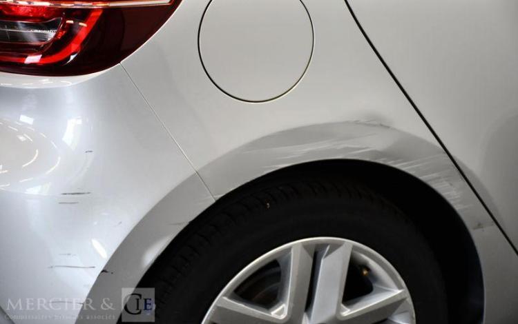RENAULT CLIO ZEN E-TECH HYBRIDE 140 GRIS GD-141-BJ