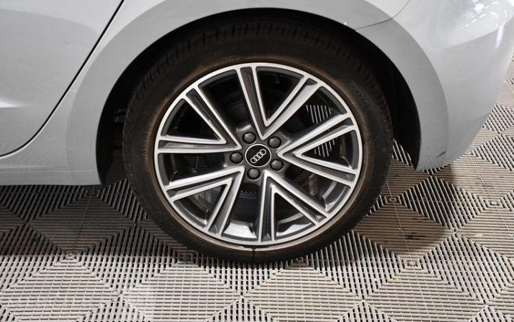 AUDI A1 SPORTBACK 1.0 25 TFSI 95 ADVANCED BVA GRIS GD-231-WL