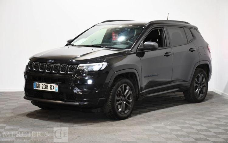 JEEP COMPASS NOIR GD-238-RX