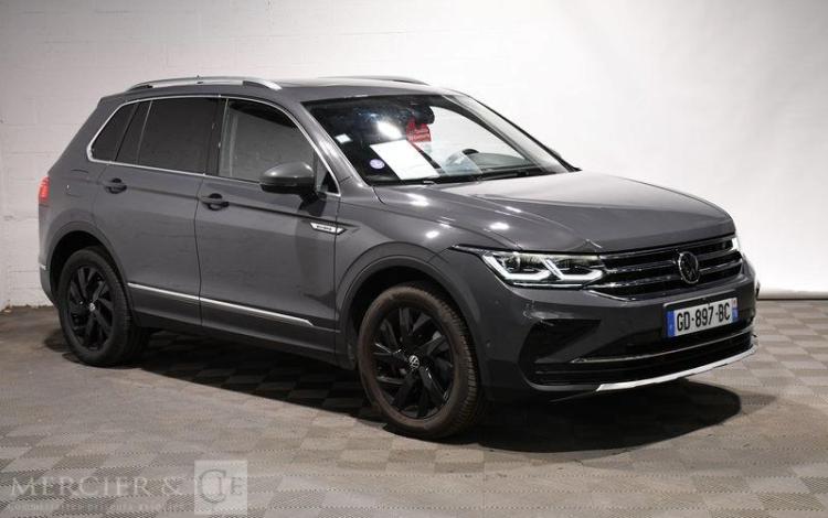 VOLKSWAGEN TIGUAN GRIS GD-897-BC