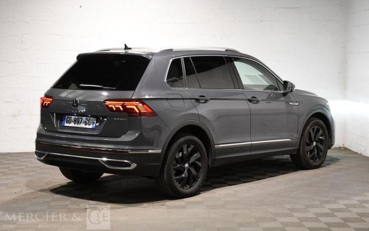 VOLKSWAGEN TIGUAN GRIS GD-897-BC